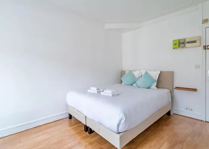 Studio Proche Boulevard Voltaire Paris